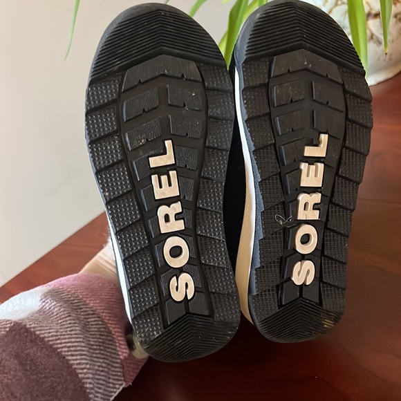 EUC Sorel Explorer Boots - Picture 5 of 5